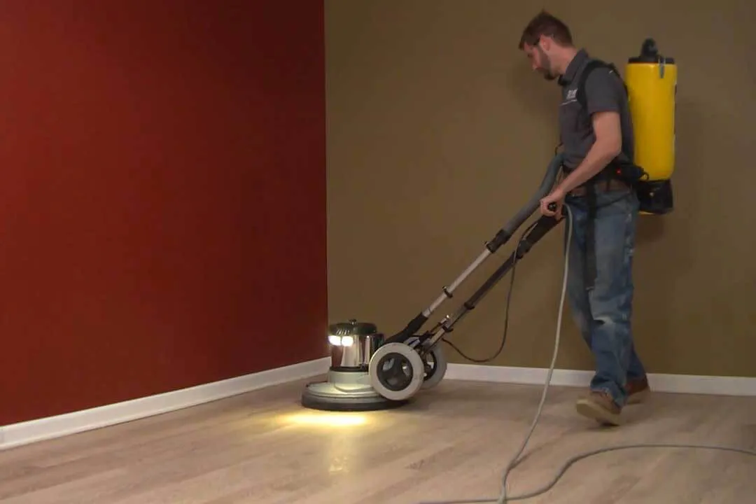 Dustless hardwood floor refinishing